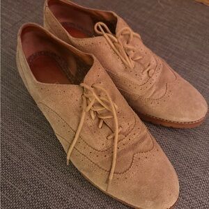 Sperry Women's Tan Suede Oxford Shoes